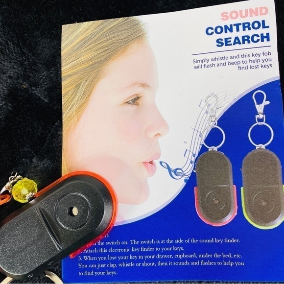 Water Bottle Pocket Key Finder Whistle Flashlight Compass - Picture 4 of 9